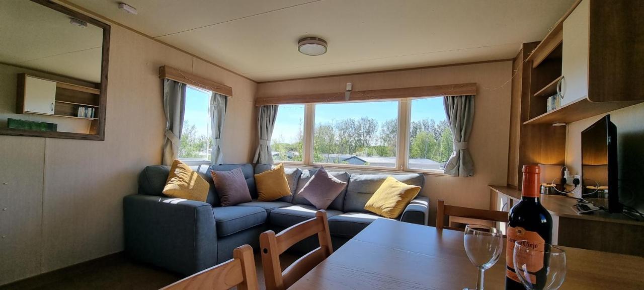 Holiday Caravan, Sleeps 6 - Hastings Holidays Hollington  エクステリア 写真