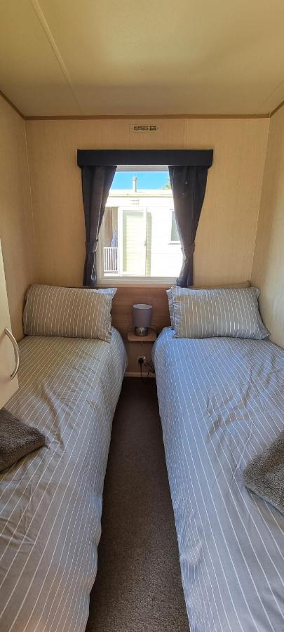 Holiday Caravan, Sleeps 6 - Hastings Holidays Hollington  エクステリア 写真