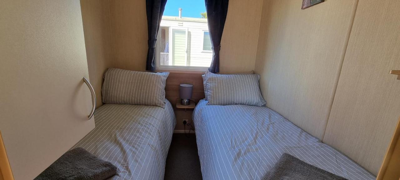 Holiday Caravan, Sleeps 6 - Hastings Holidays Hollington  エクステリア 写真